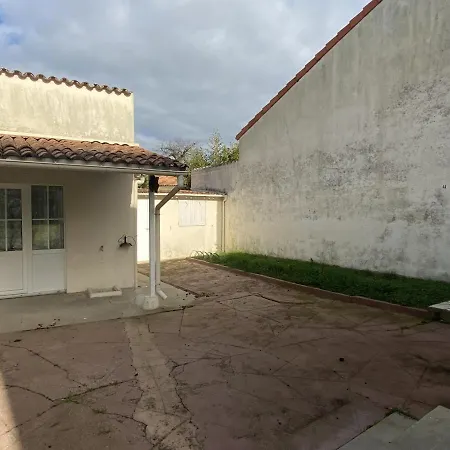 Maison Fouras, 4 Pieces, 4 Personnes - Fr-1-709-11 *