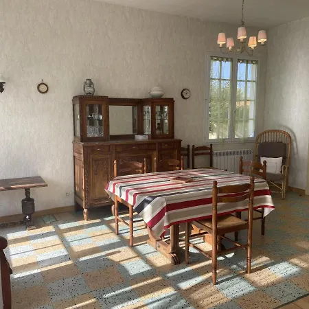 Maison Fouras, 4 Pieces, 4 Personnes - Fr-1-709-11 Holiday home